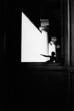 Dan Azoulay | trace photographique résultant de la performance "Flash psychogéographique - Maison Rococo", 1974 | © Dan Azoulay - ADAGP, Paris 2012 | photographie : © Dan Azoulay - ADAGP, Paris 2012 | courtesy Hélios Azoulay